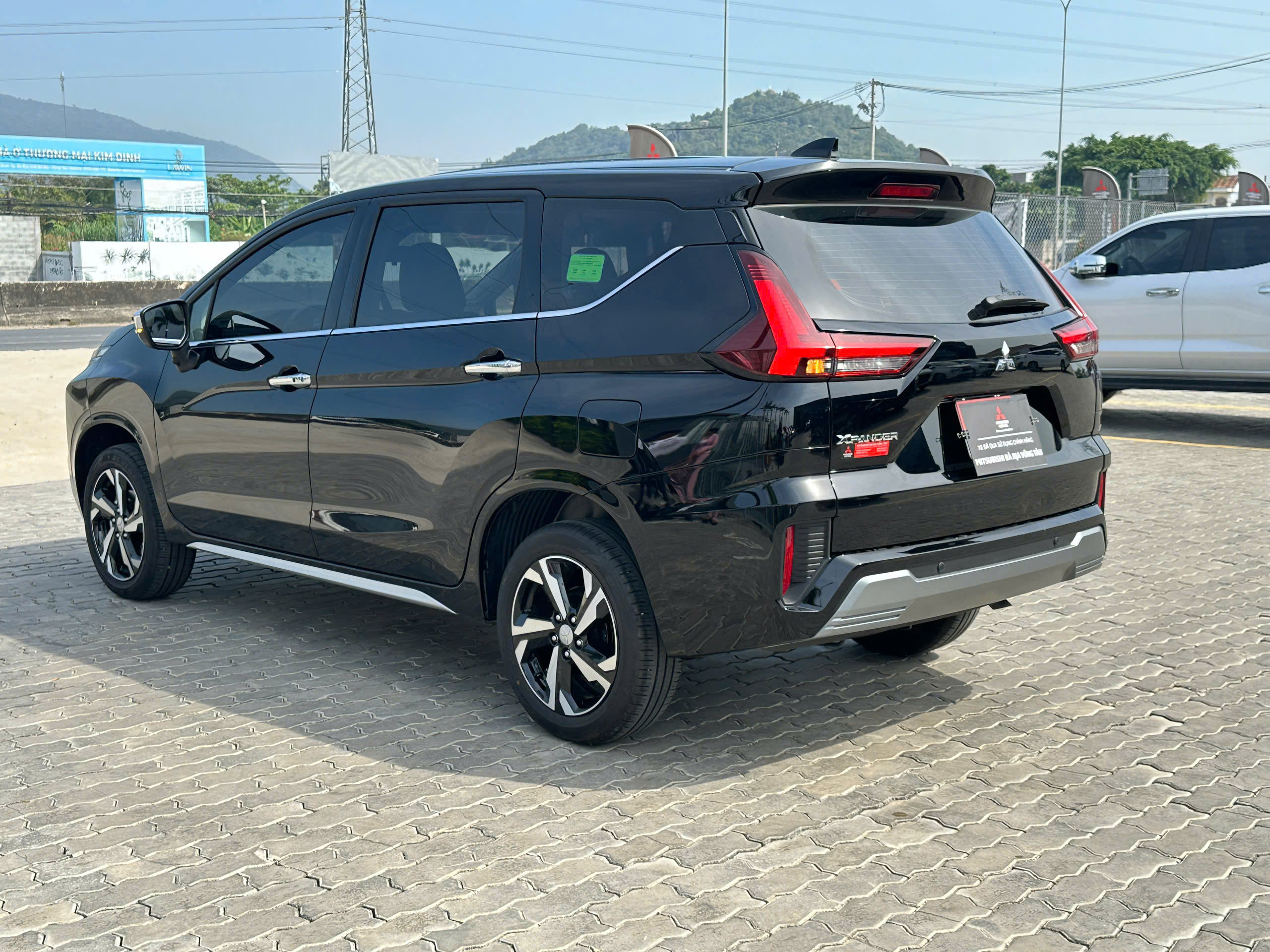 xpander premium 2024 đen xpander premium 2024 đen