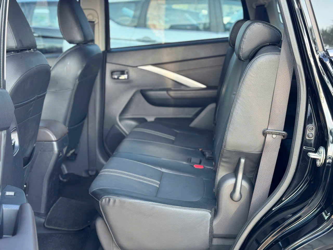 xpander premium 2024 đen xpander premium 2024 đen