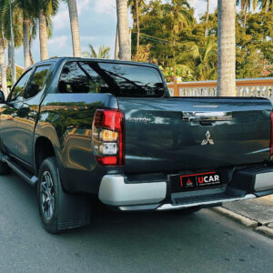 triton 4x2 at 2023 xám